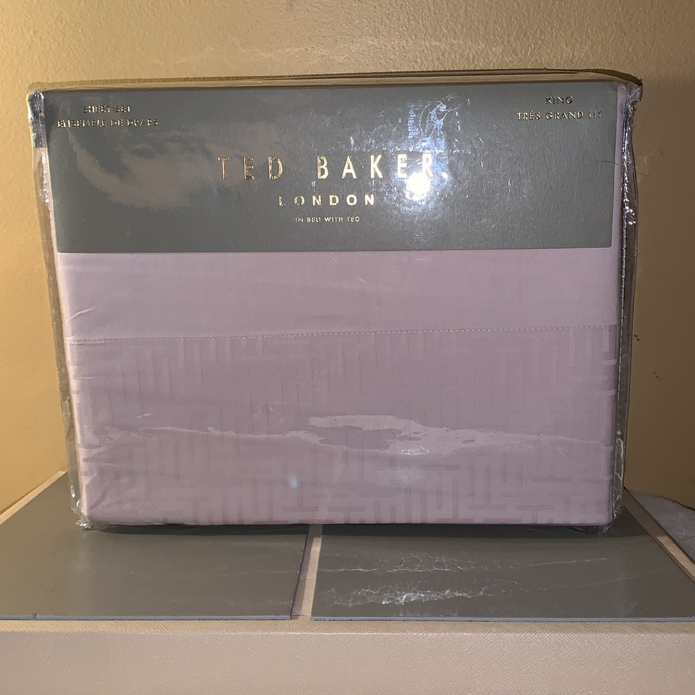 🪻 TED BAKER Cotton Pink T-Border King Sheet Set NWT